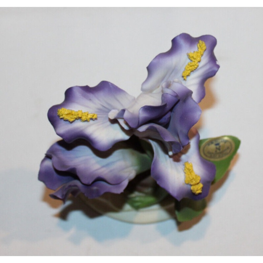 Capodimonte Porcelain 5 1/2" purple iris flower sculpture Made in Italy - Picture 6 of 11